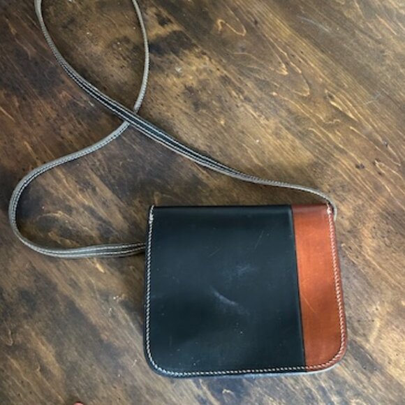 Talabar Leather Cubist Style Crossbody Bag - Picture 6 of 7